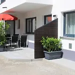 Aurora Appartement *