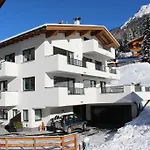 Apartment Aurora *